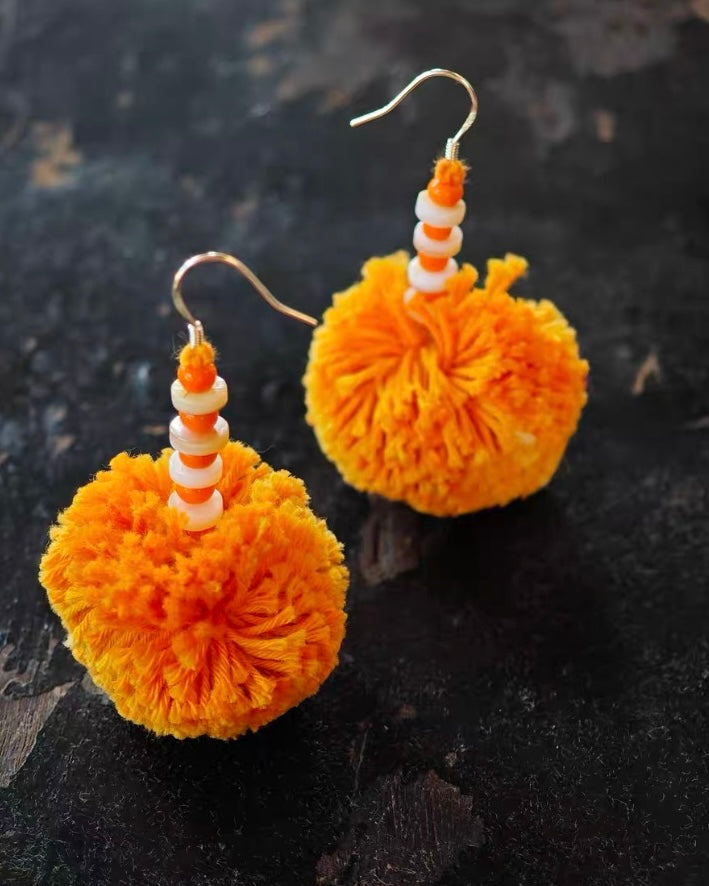 Boho Vintage Handmade Earrings – Indian Vintage Textile with Sashiko Embroidery, Shells & Tassel Accents
