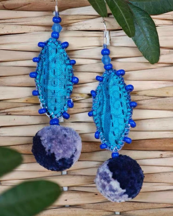 Boho Vintage Handmade Earrings – Indian Vintage Textile with Sashiko Embroidery, Shells & Tassel Accents