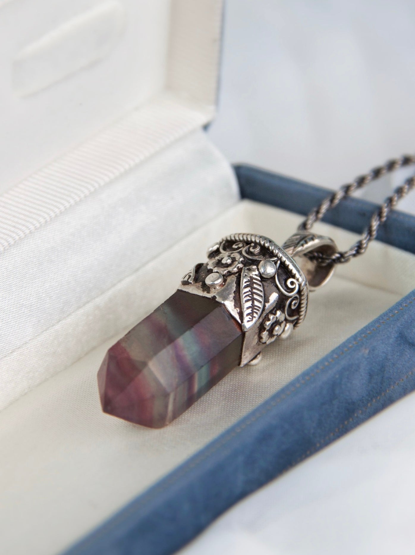 Handcrafted Fluorite Crystal Necklace – Natural Gemstone Jewelry with Healing Properties