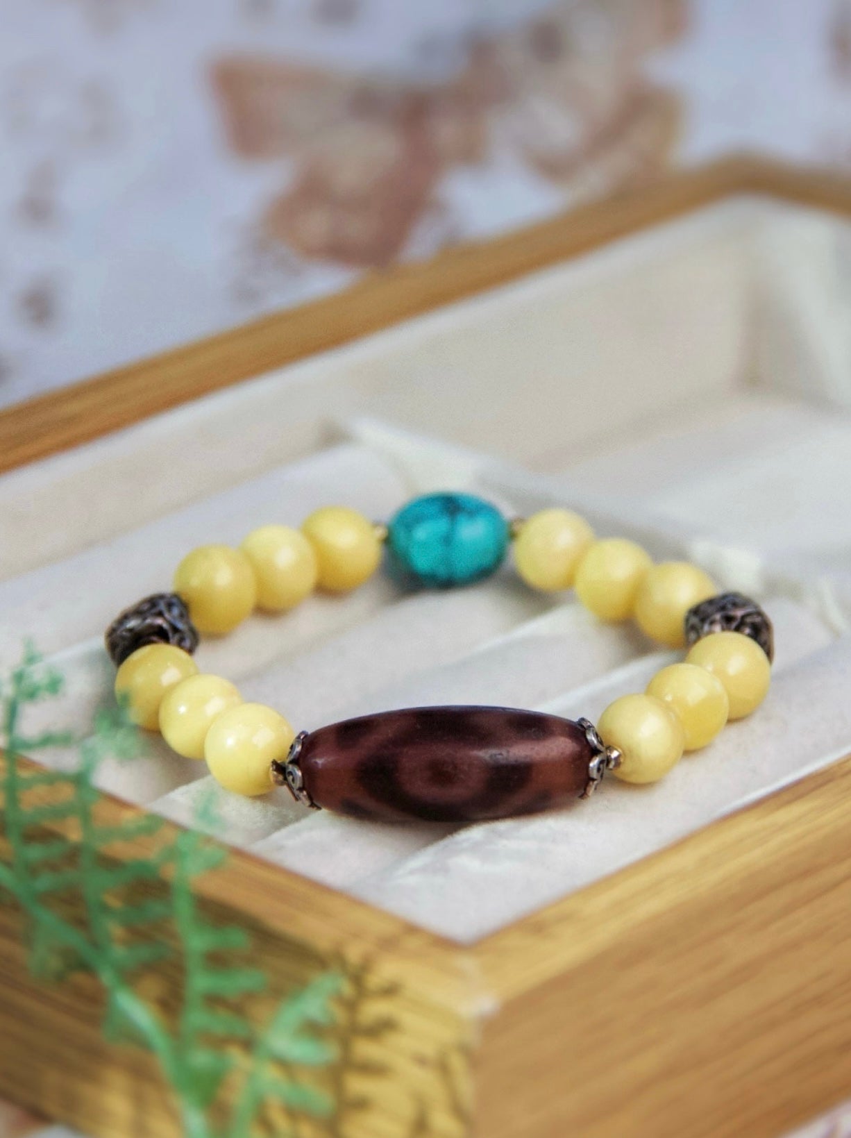 Handcrafted Tibetan Beeswax Amber Bracelet – Natural Healing & Wellness Gemstone Jewelry
