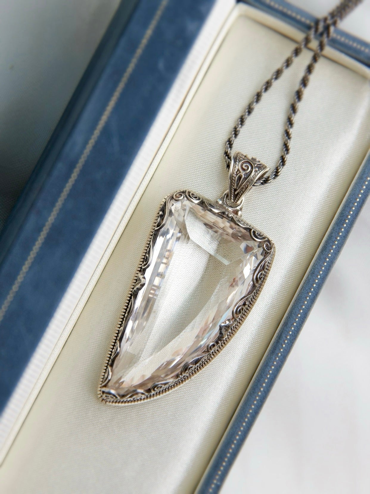 Handcrafted Clear Quartz Crystal Necklace – Natural Gemstone Jewelry with Healing Properties