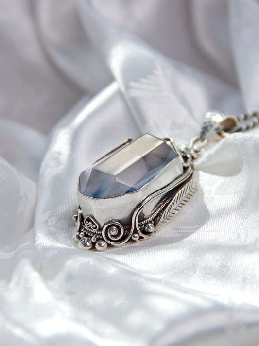 Vintage Blue Rutile Quartz Crystal Necklace – Natural Gemstone Jewelry with Healing Properties